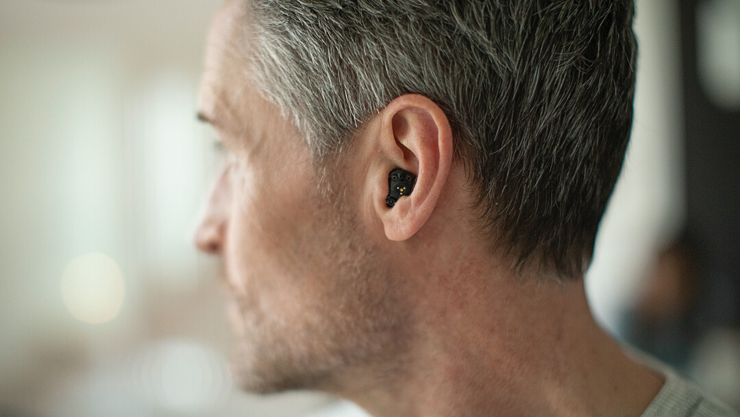 getting-used-to-wearing-hearing-aids